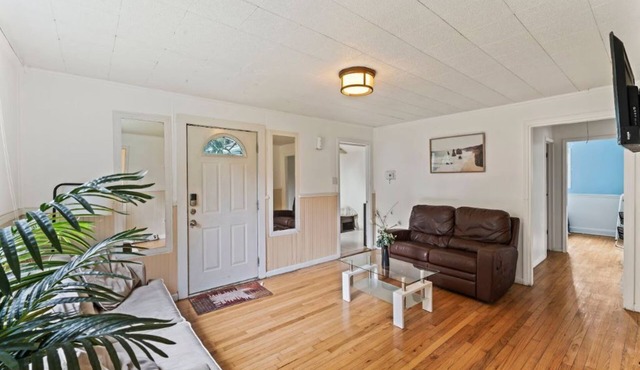 5mins to boyce park ski lodge, cozy family home