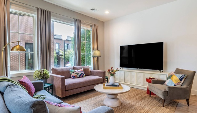 5mins to DT, WFH-Friendly | 4BR Suite at Magnolia