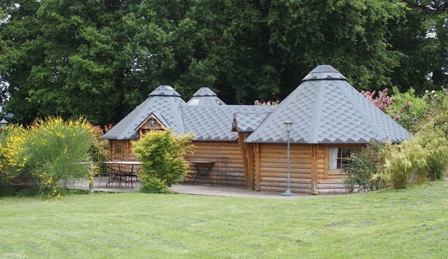 5p hut at Trénube Farm between Rennes and Brocéliande