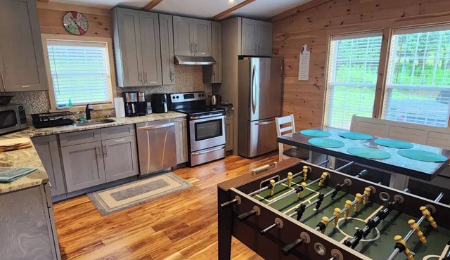 5pm checkout on Sunday - Hot tub + EV charger