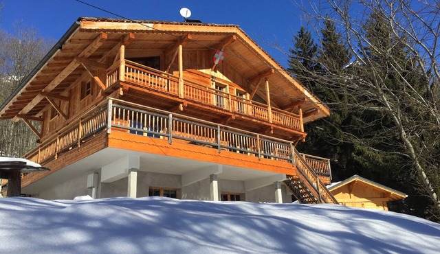 5star Chamonix Valley luxury chalet breathtaking views of Mt-Blanc for 14 people
