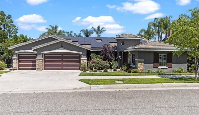 5star Home in Dos Lagos area-~Ideal to accommodate large groups, vacation home!