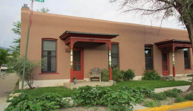 5th and D Renovated Historic Corner Rowhouse With Enclosed Yard