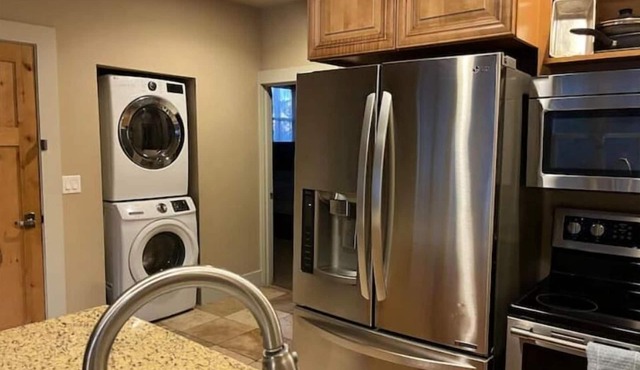 5th Avenue Suites #3