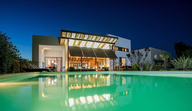 6+1 bedrooms villa up to 16 people 5mn from Sitges, Barcelona