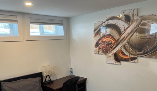 #6 (5 STAR PRIVATE ROOM) CALIFORNIAN NEST{5kms 4m Airport}