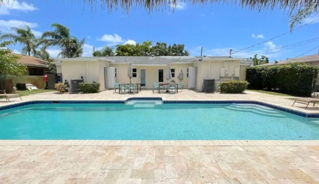 6/6 for 12+ Big Heated Pool w/Tiki Bar-BBQ-Beach
