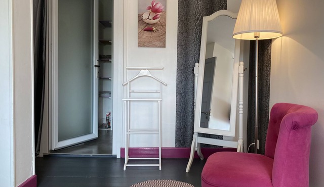 6/8 person house in Burgundy ideal for families