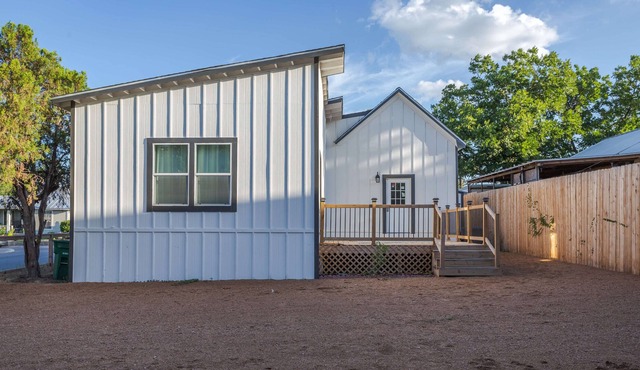 6 bed/3 bath remodeled home | BAMC