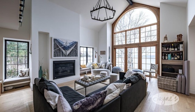 6 bed 4 bath cottage in Tiny with stunning beach on Georgian Bay!