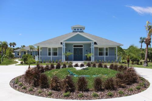 6 Bed, 4 Bath perfect for group or large family