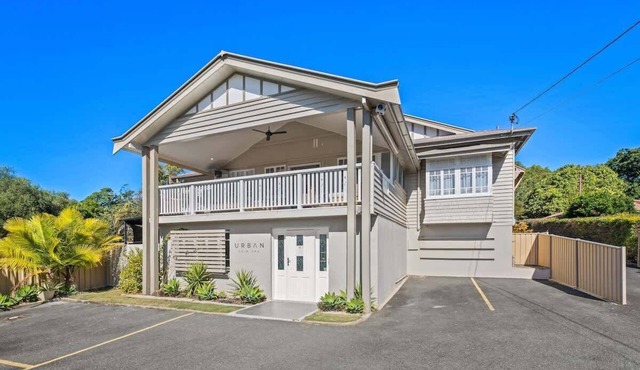 6 Bed 5 Bath Urban Getaway Ipswich Central