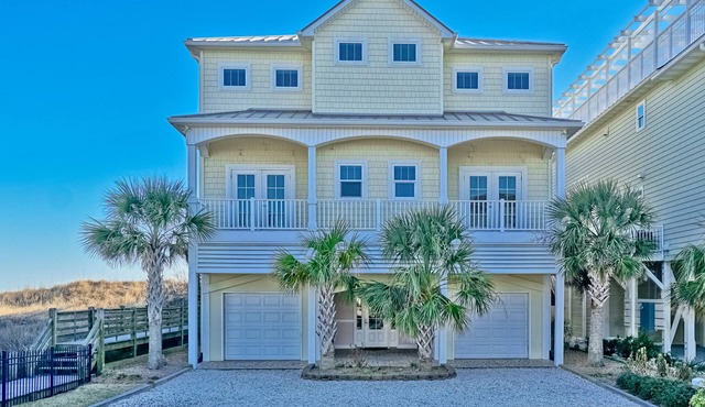 6 bed/6 baths, elevator, Oceanfront, private pool, linens & towels included!