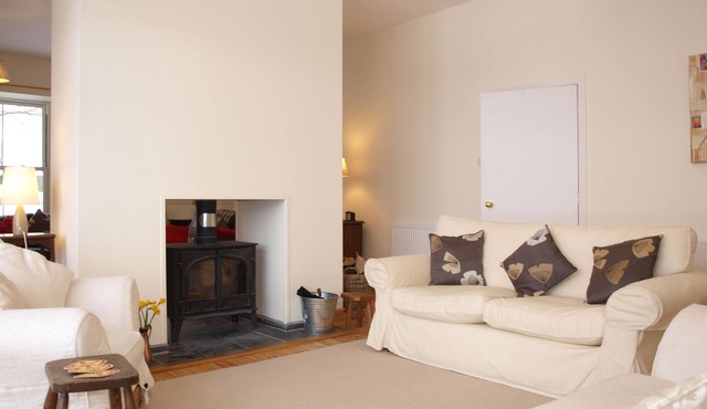 6 bedrooms,6 bathrooms, spacious former rectory, ideal for family holidays