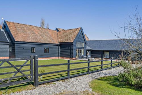 6 Bed in Ardleigh oc-b35089