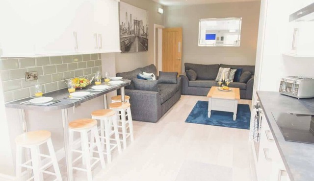 6 bed Town Centre House ALL with EN-Suite Tamworth