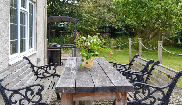 6 bedroom accommodation in Reighton Gap near Filey