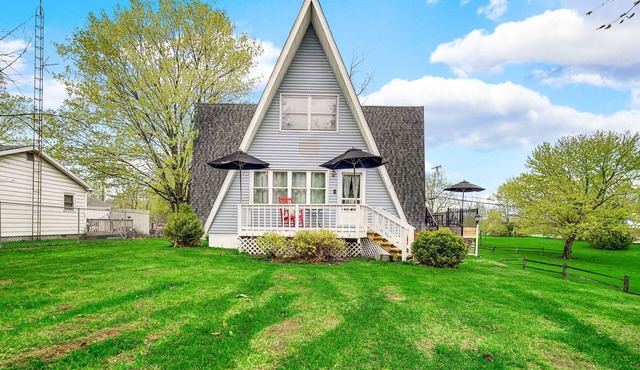 6 bedroom 3 bath amazing home, near lake max