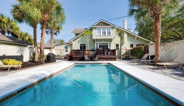 6 bedroom 5 1/2 bath House with pool located in the Heart of San Marco