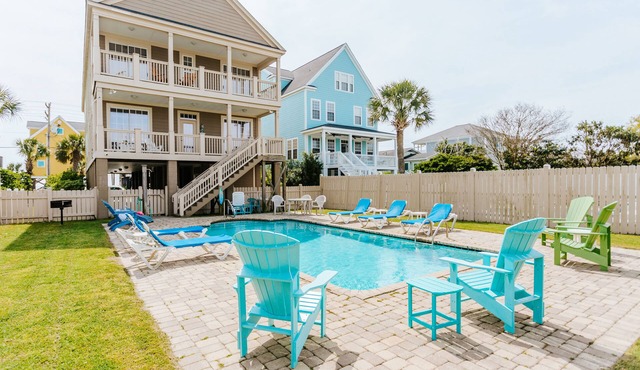 6 bedroom-5.5 bathrooms in the heart of Garden City Beach*Heated Pool*
