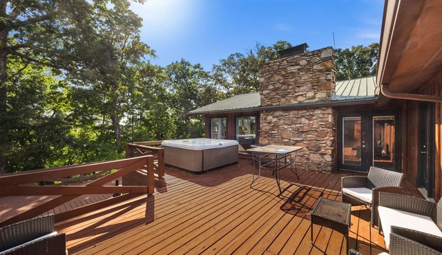 6 bedroom 5 bath dream escape with over 4600 square feet!