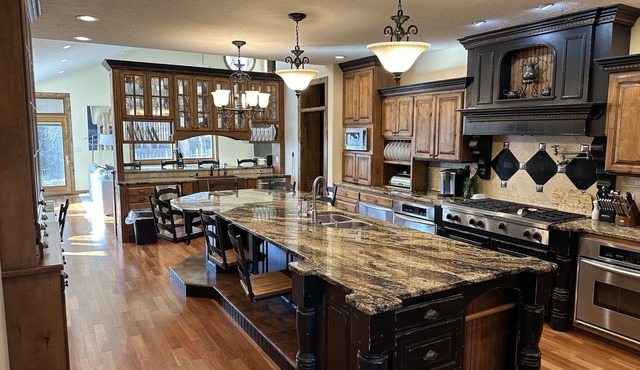 6 bedroom 5 bathroom kearney NE house huge kitchen and theatre.