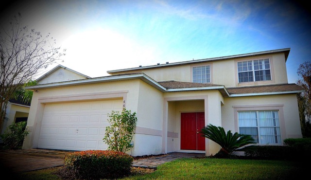 6 Bedroom 5 Full Bath Private Home Located in a Gated Neighborhood