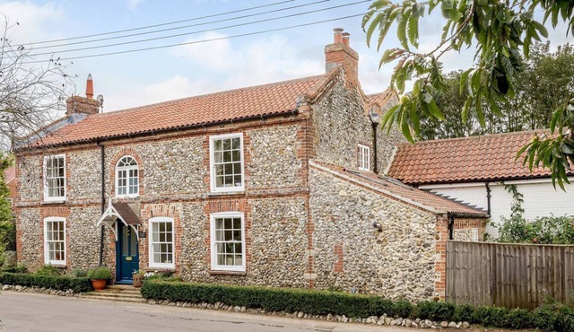 6 bedroom accommodation in Wells-next-the-Sea