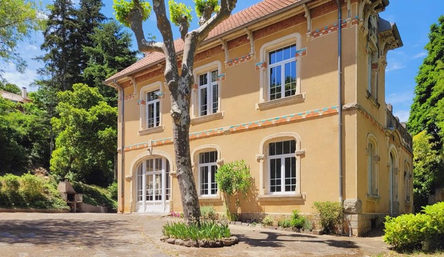 6 bedroom accommodation in Lamalou-les-Bains