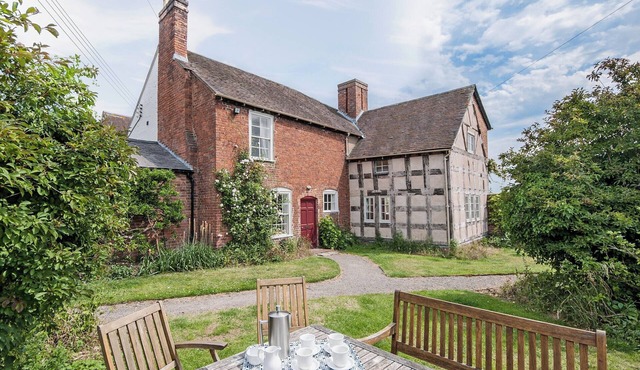 6 bedroom accommodation in Attingham Park, near Shrewsbury