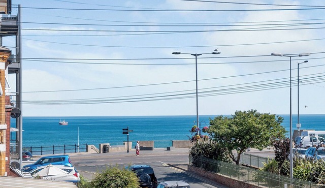 6 bedroom accommodation in Bridlington