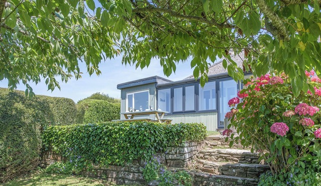 6 bedroom accommodation in Kingsbridge