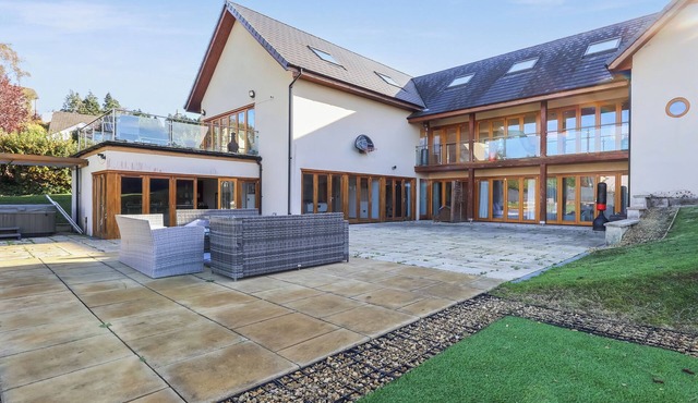 6 bedroom accommodation in Llandevaud