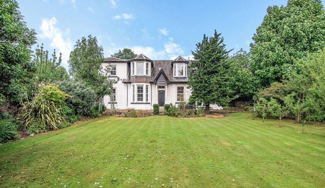 6 bedroom accommodation in Cardross, near Dumbarton