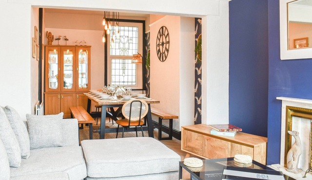 6 bedroom accommodation in Morecambe