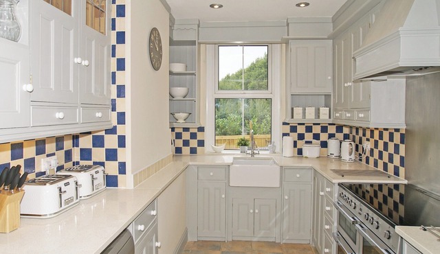 6 bedroom accommodation in Bakewell