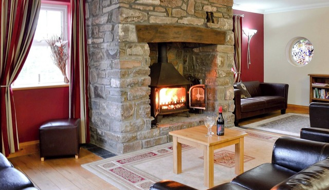 6 bedroom accommodation in Ferryside