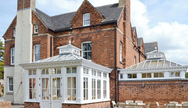 6 bedroom accommodation in Swanick, near Alfreton