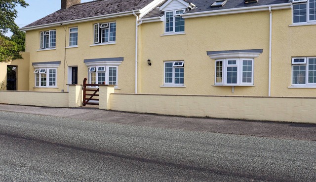 6 bedroom accommodation in Narbeth