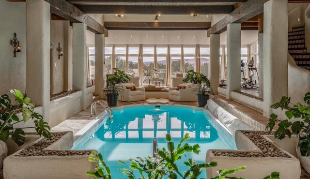 6 bedroom accommodation in Santa Fe