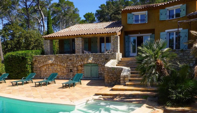 6 bedroom amazing home in Entrecasteaux