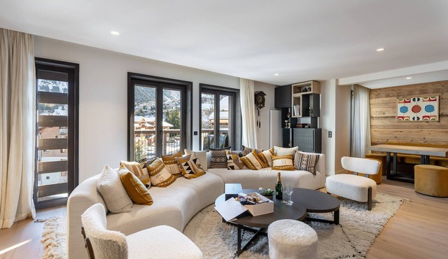 6-bedroom apartment with sauna and parking in Courchevel