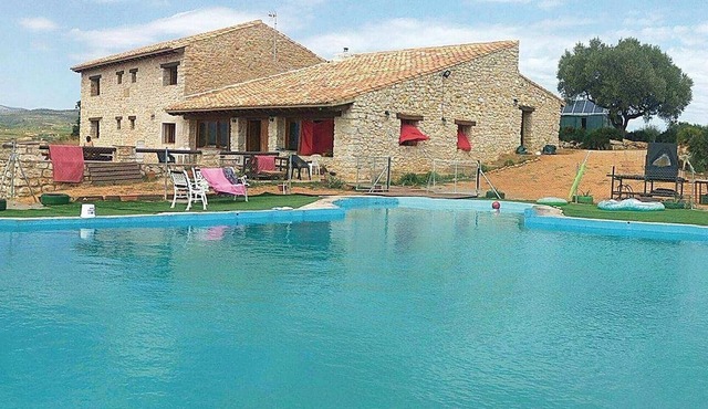 6 bedroom awesome home in La Salzadella