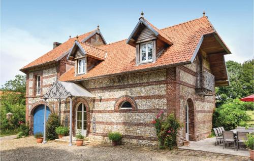 6 Bedroom Awesome Home In Hericourt-En-Caux