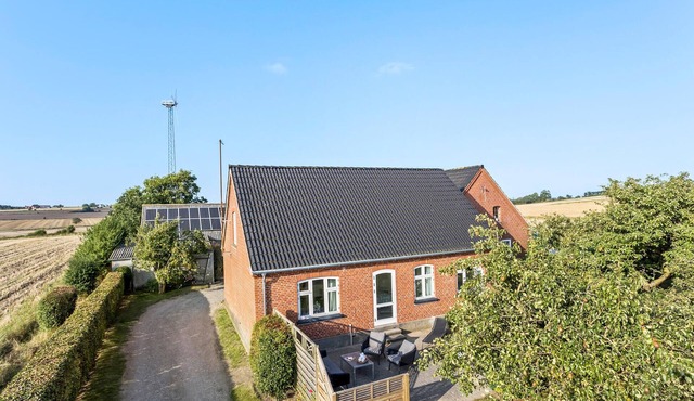 6 bedroom beautiful home in ærøskøbing