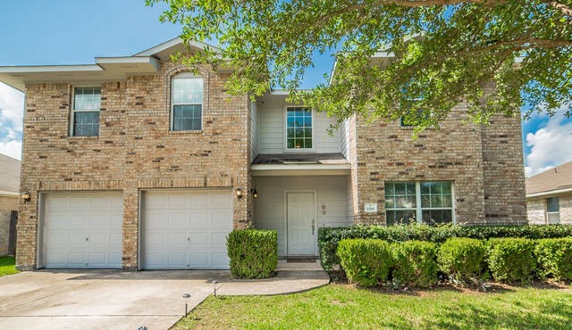 6 Bedroom Family Home in Round Rock