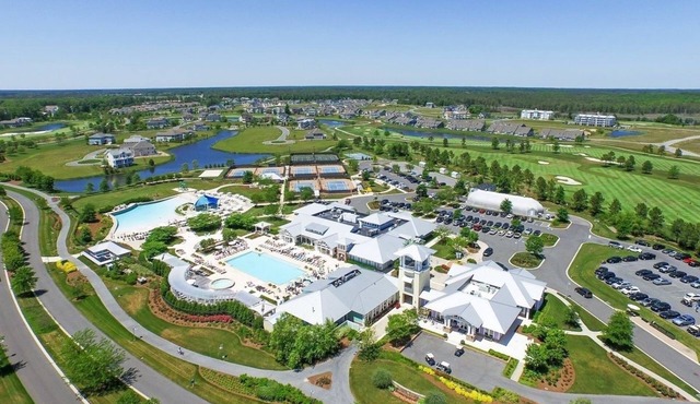 6 Bedroom Family Retreat in The Peninsula