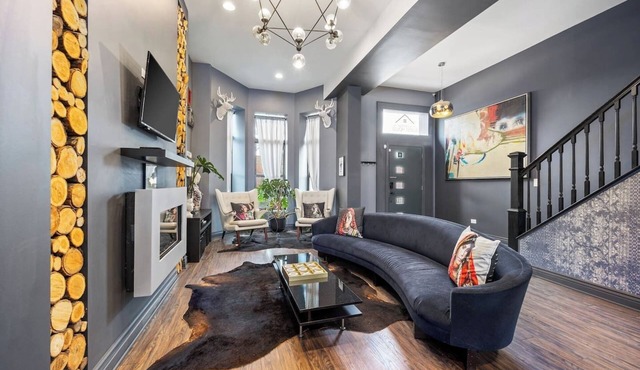 6 Bedroom Guest House