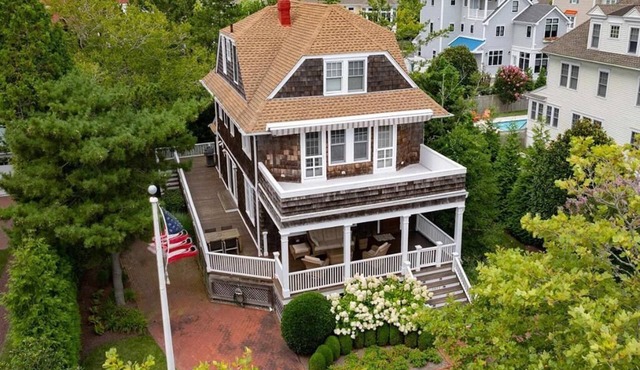 6 Bedroom Home 1 Block to the Beach! 1611 New Jersey Ave