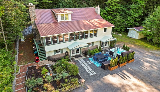 6 Bedroom House at Schroon River